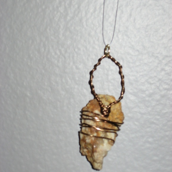 Triangle shaped Rock Necklace - Picture 2 of 3
